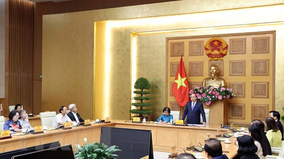 政府总理阮春福会见武阿丁助学基金会代表